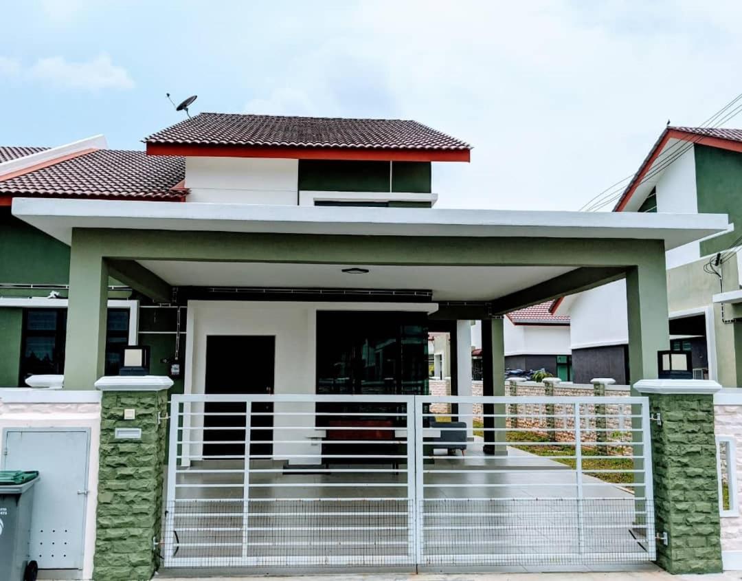 Syifa Homestay Melaka מראה חיצוני תמונה